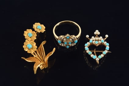 3 vintage 14K gold turquoise mounted jewelry pieces. To include: 1) Yellow gold flower bunch pin