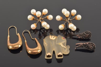 3 pairs of earrings and a pendant. 1) 14K gold pearl abstract form earrings. 2) 10K gold modern form