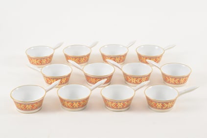 12 Russian Kornilov Brothers gilt ground Julienne handled bowls with geometric decoration.
