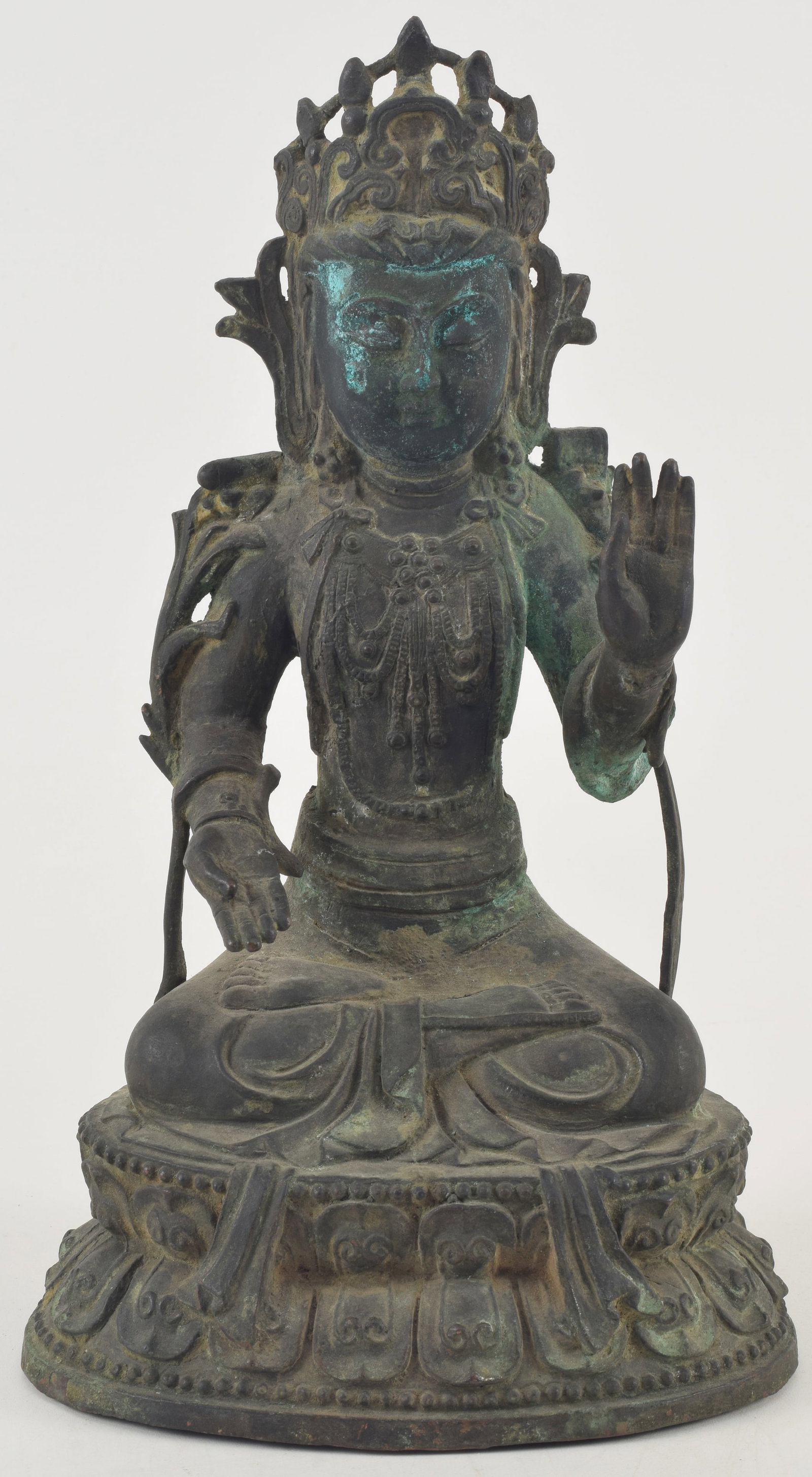 Bronze buddha. China. Ming period (1368-1644). 13in.: Bronze buddha. China. Ming period (1368-1644). 13in.