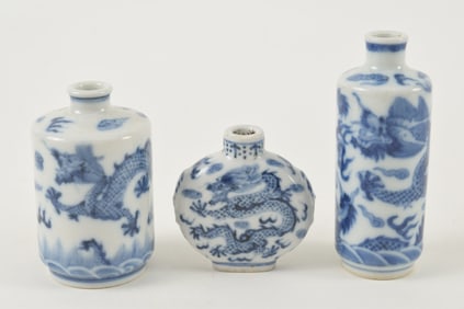 3 underglaze blue snuff bottles. China. Early 20th century. Largest 3.5in.