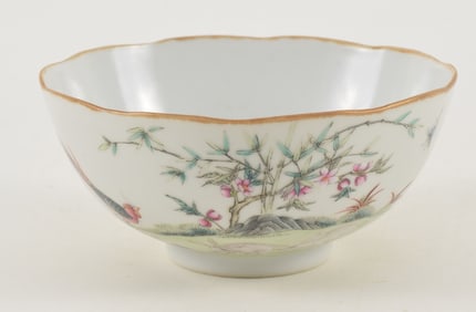 Famille rose cup. China. 19th century. Foliated edge. Decoration of birds and flowers. Tao Kuang