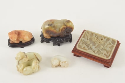 5 jade animals and a Yuan style plaque. China. 19th/20th century. Largest 3.5in length.