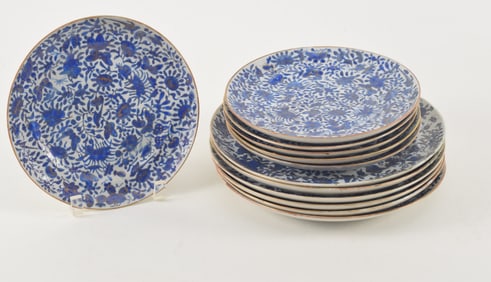 12 Chinese export porcelain plates. 19th century. 6 small, 6 larger. Blue enamel paint and gilt