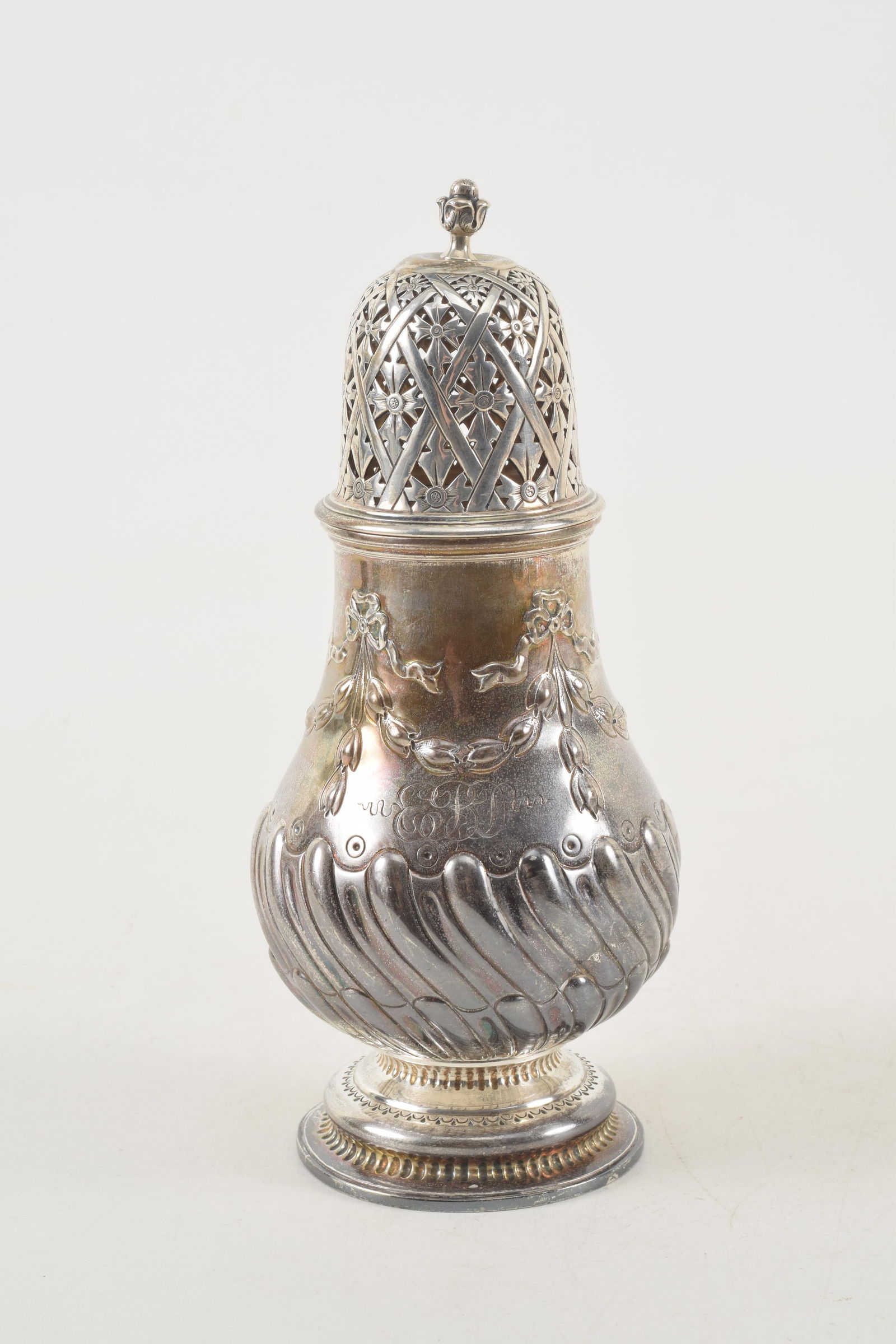 Tiffany & Co. Makers sterling silver muffineer, early 20th century. Relief spiral gadrooning and (1 of 10)