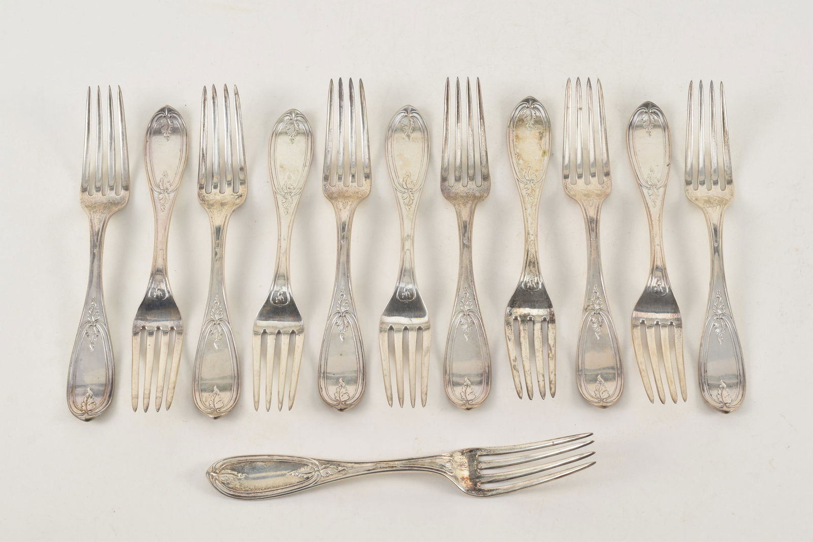 Lincoln & Foss sterling silver set of 12 dinner forks. 7.25in length. 21.4 ozt. (1 of 6)