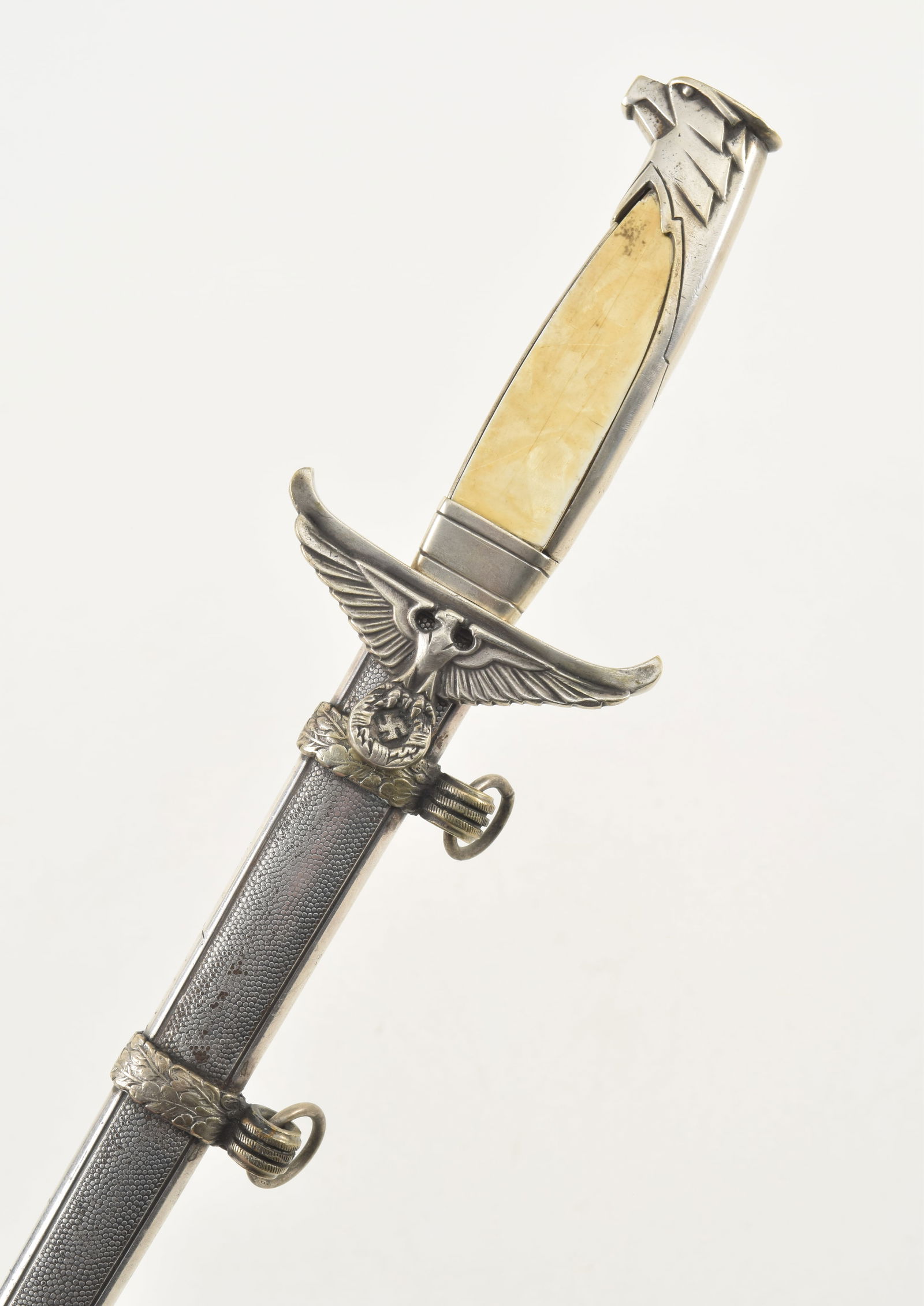 German Diplomatic / Presentation Dagger with Damascus Steel Blad? Solingen, late 1930s ? early: German Diplomatic / Presentation Dagger with Damascus Steel Blad? Solingen, late 1930s ? early 1940s. An individually assembled high-quality presentation dagger featuring a genuine Damascus steel blad