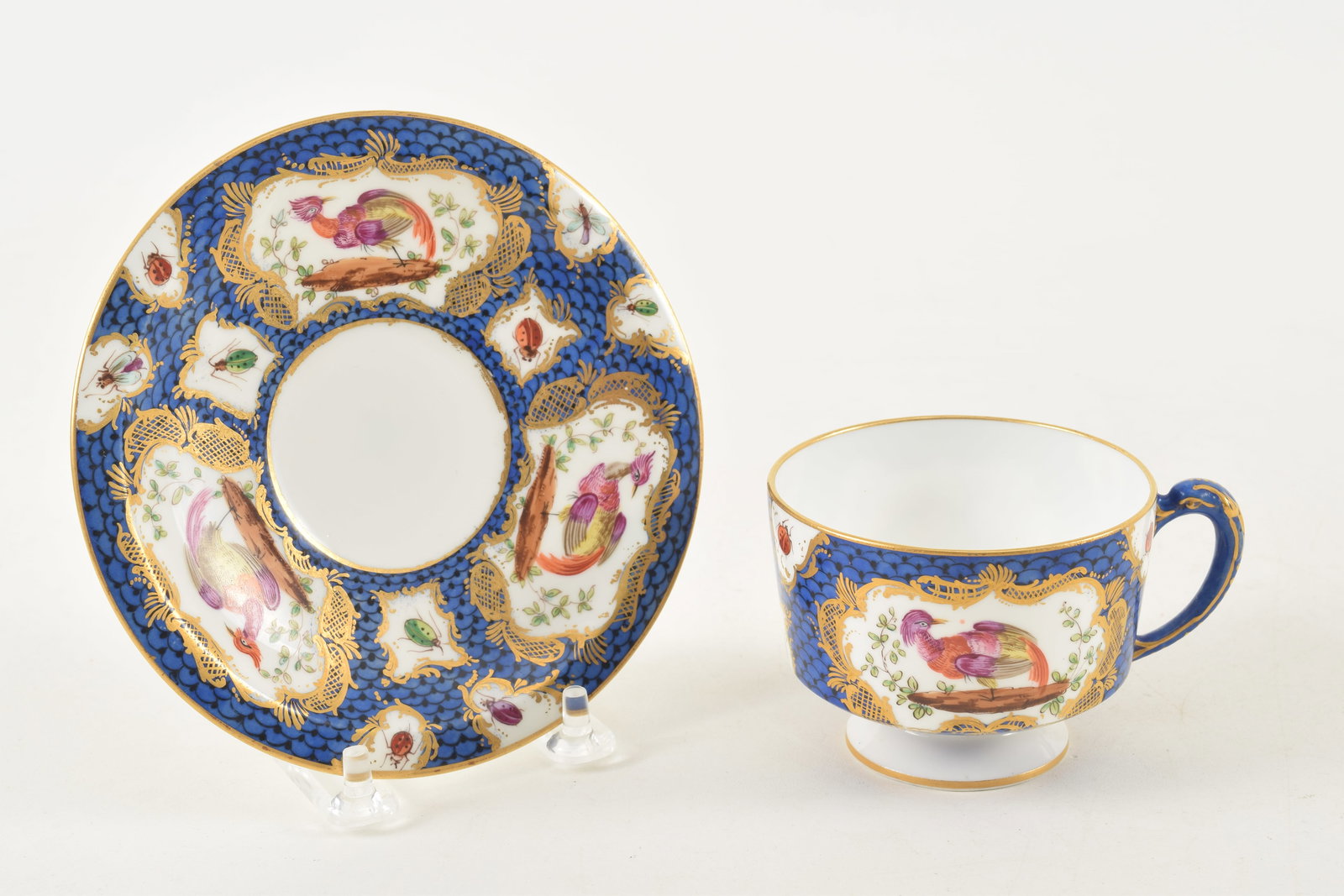 18th century Worcester porcelain blue ground cup and saucer with bird and insect decoration. Early (1 of 9)