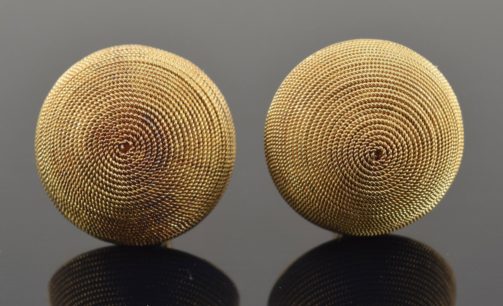 18K gold beehive form earrings. Domed wire coil design. Marked 18K, 750, OR on clips. 14.6 grams.: 18K gold beehive form earrings. Domed wire coil design. Marked 18K, 750, OR on clips. 14.6 grams. 0.75in diameter.
