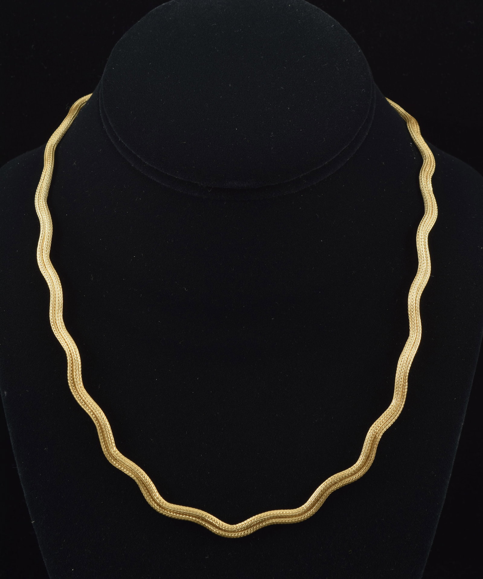 18K gold dual-strand curved weave design necklace. Marked 18K Italy near clasp. 18in length. 19.4 (1 of 6)