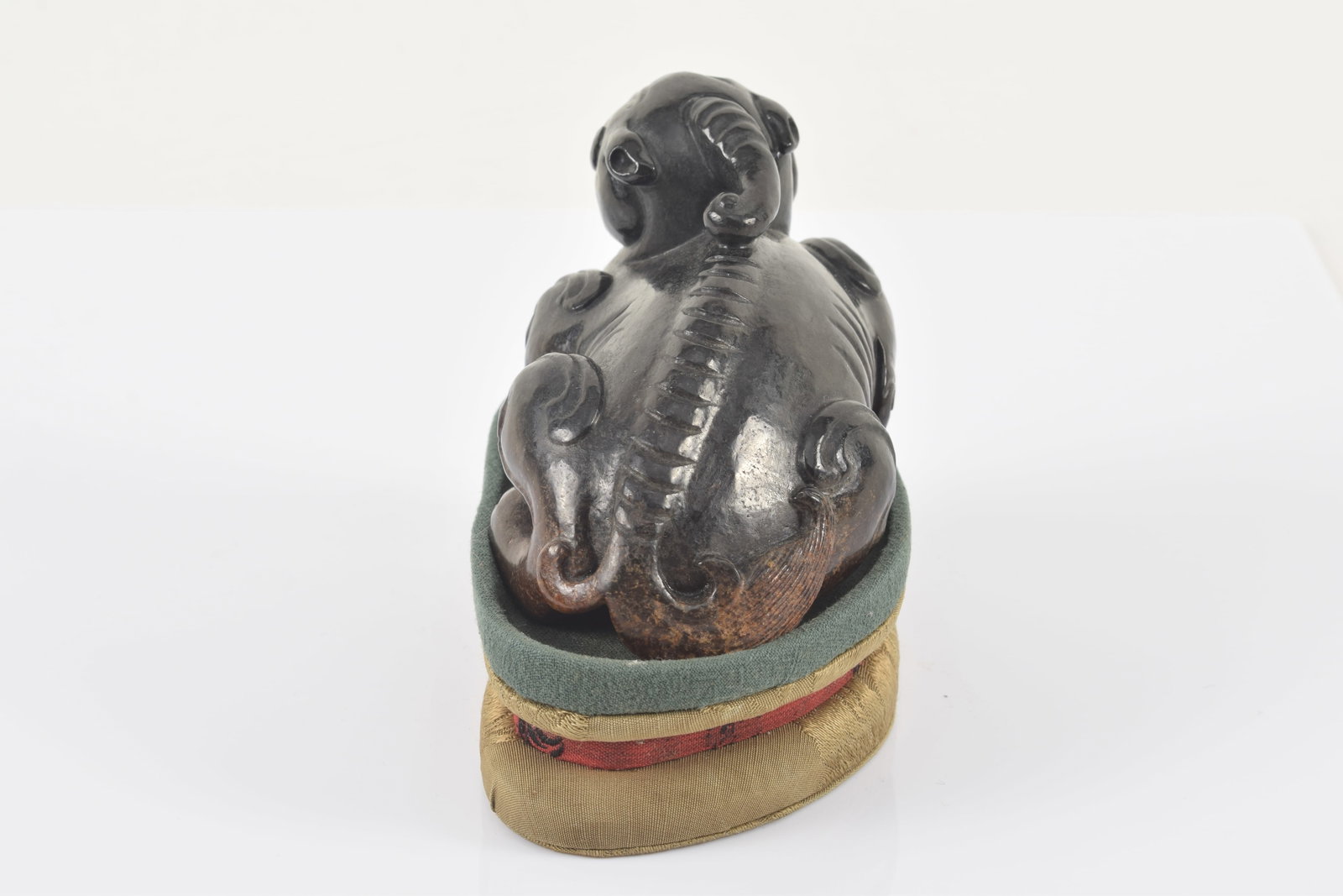 Jade luodan. China. Ming period (1368-1644). Fitted cloth stand. 4.25 x 2.5in of luodan. - 3