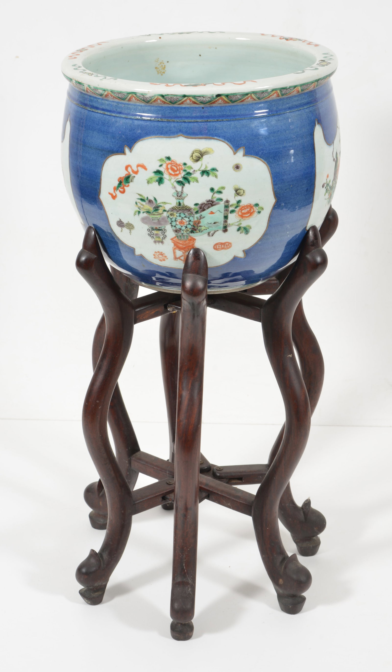 19th century Chinese porcelain planter. Blue ground with motifs of the hundred antiques and floral - 2