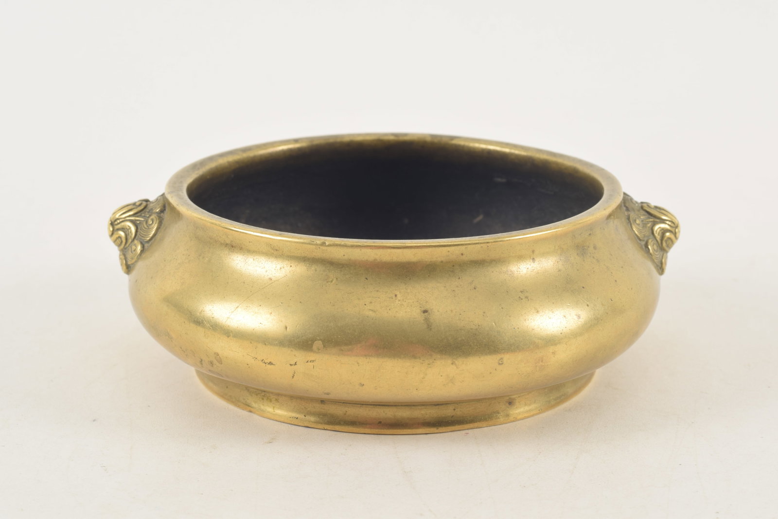 18th century or earlier Chinese gilt bronze censer. Lion mask head handles. Xuande mark on base. - 4