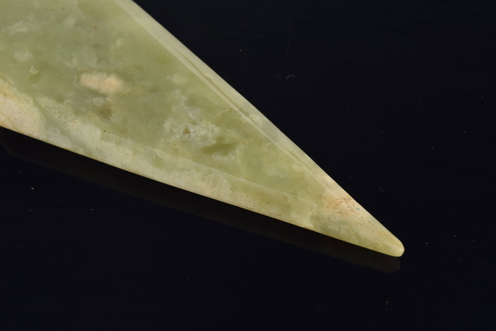 Chinese carved jade ceremonial dagger, early 20th century. Beveled edges. 2 character inscription on - 3