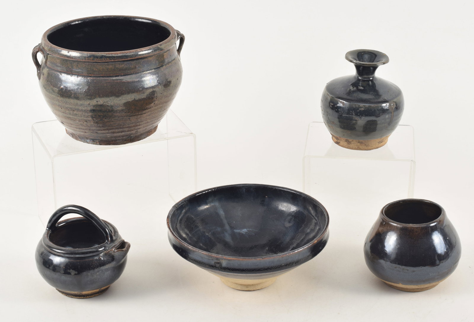 Lot of early ceramics. China. Sung to Yuan dynasties (13th century and earlier). Henan ware. To (1 of 11)