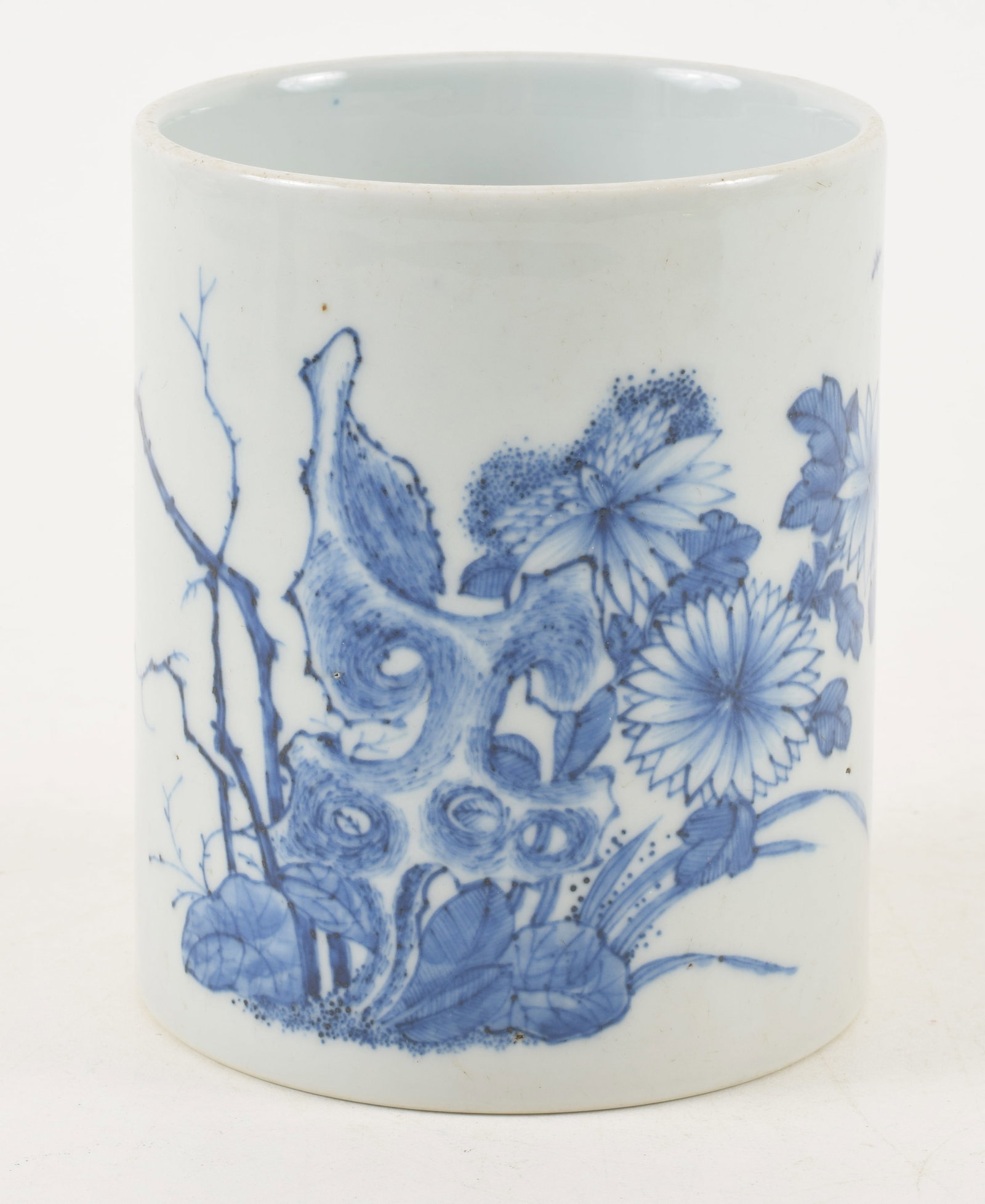 Chinese underglaze blue porcelain brush pot. Insect and flower decoration. 4.75in high. (1 of 6)