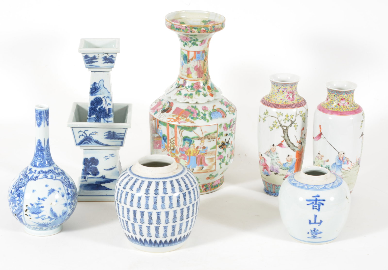 Large lot of Chinese porcelain vases. Repairs. (1 of 5)