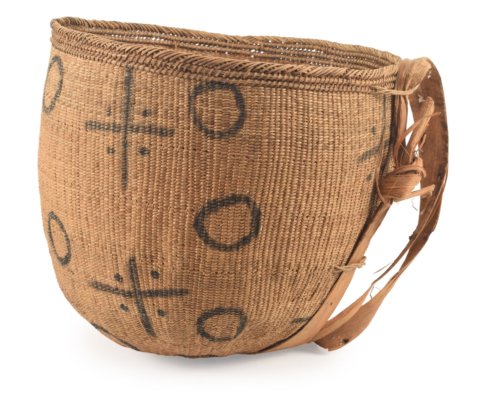 Large Yanomami gathering basket with shoulder strap and geometric decorations, South America. Height (1 of 6)