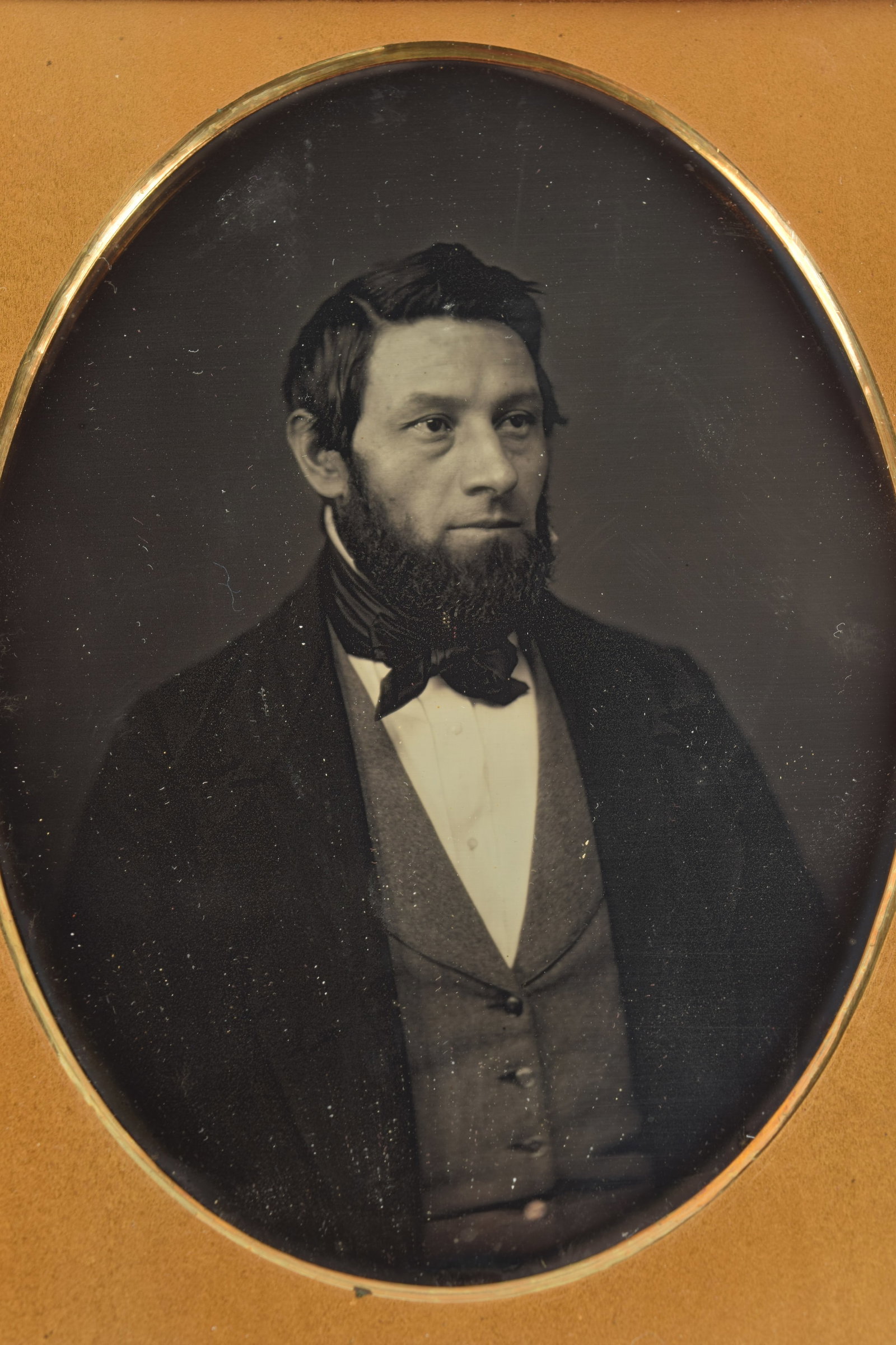 Half plate daguerreotype of a gentleman, mid 19th century. Leather case with hinge repaired. 6 x (1 of 3)