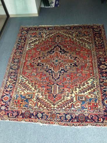 Semi-Antique Persian Herez carpet. (1 of 5)