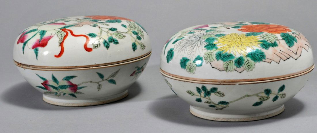 Pair of porcelain boxes. China. Late 19th-Early 20th (1 of 6)
