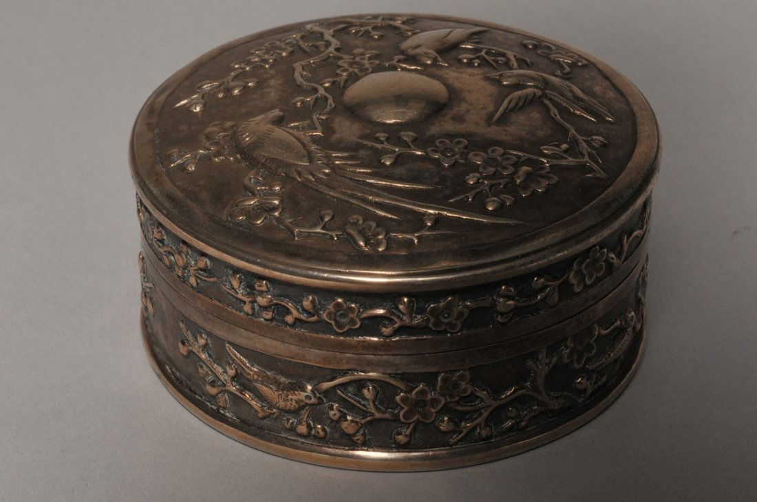 19th century Chinese Export Silver round covered box (1 of 4)
