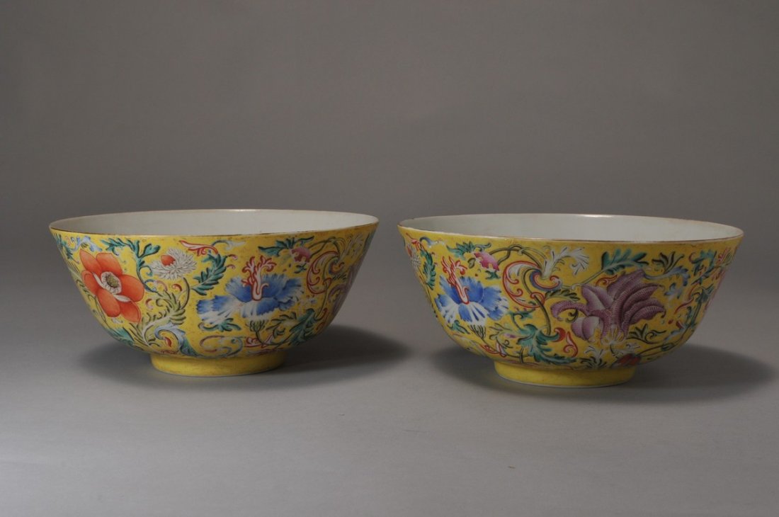 Pair of porcelain bowls. China. Early 20th century. (1 of 7)