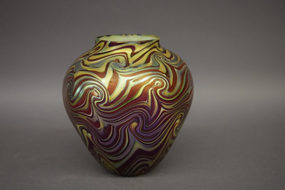Quezal Glass unusual gold and purple coiled design (1 of 6)