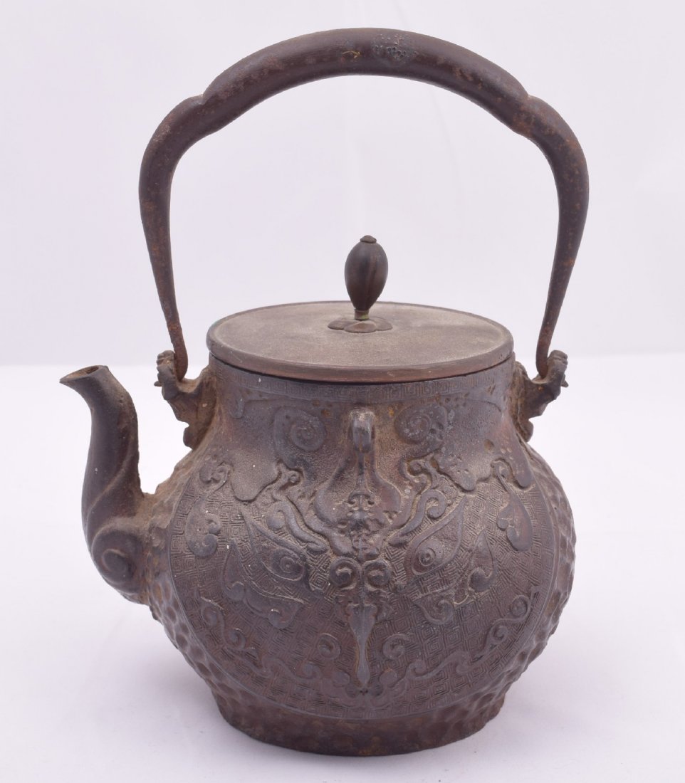 Two cast iron Meiji 19th century Japanese teapots. (1 of 10)