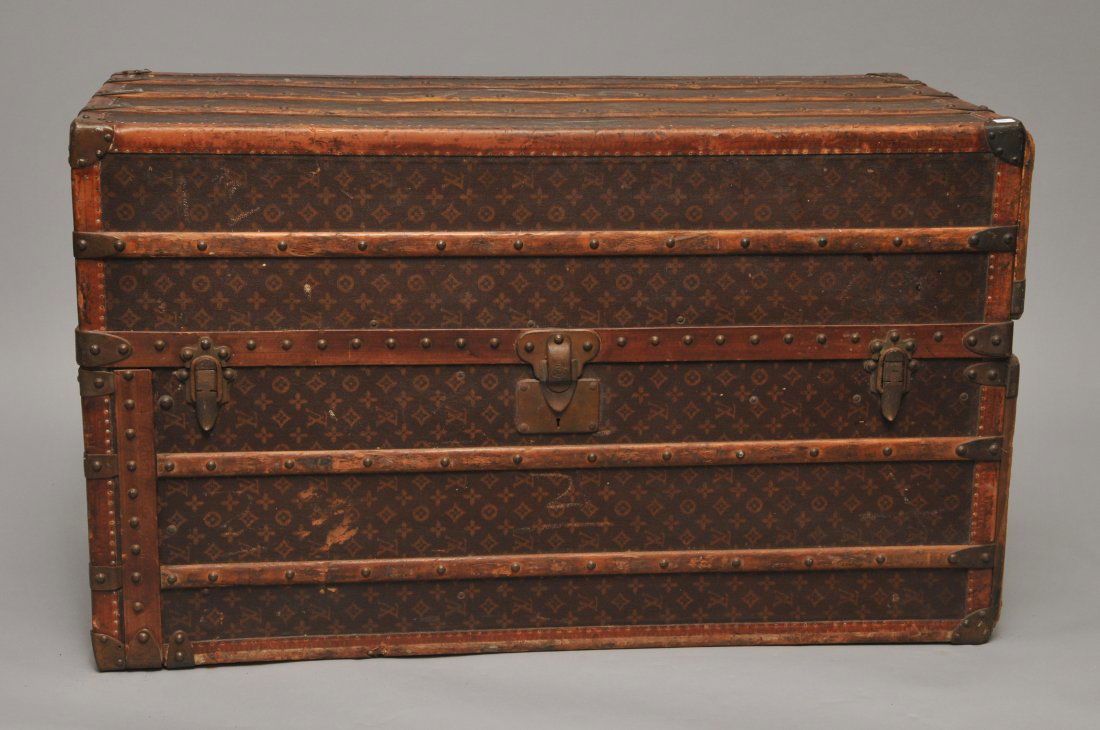 LOUIS VUITTON TRUNK. Brass bound wardrobe steamer (1 of 10)