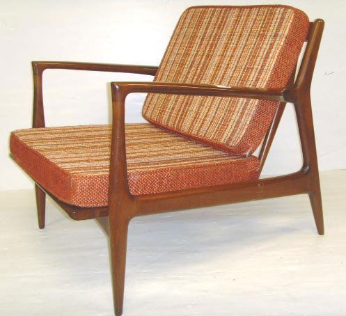 SELIG DANISH MODERN ARMCHAIR - 30 X 32 X 37: SELIG DANISH MODERN ARMCHAIR - 30 X 32 X 37