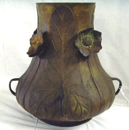 ARTS AND CRAFTS PERIOD BRONZE VASE UNSIGNED - 11 I