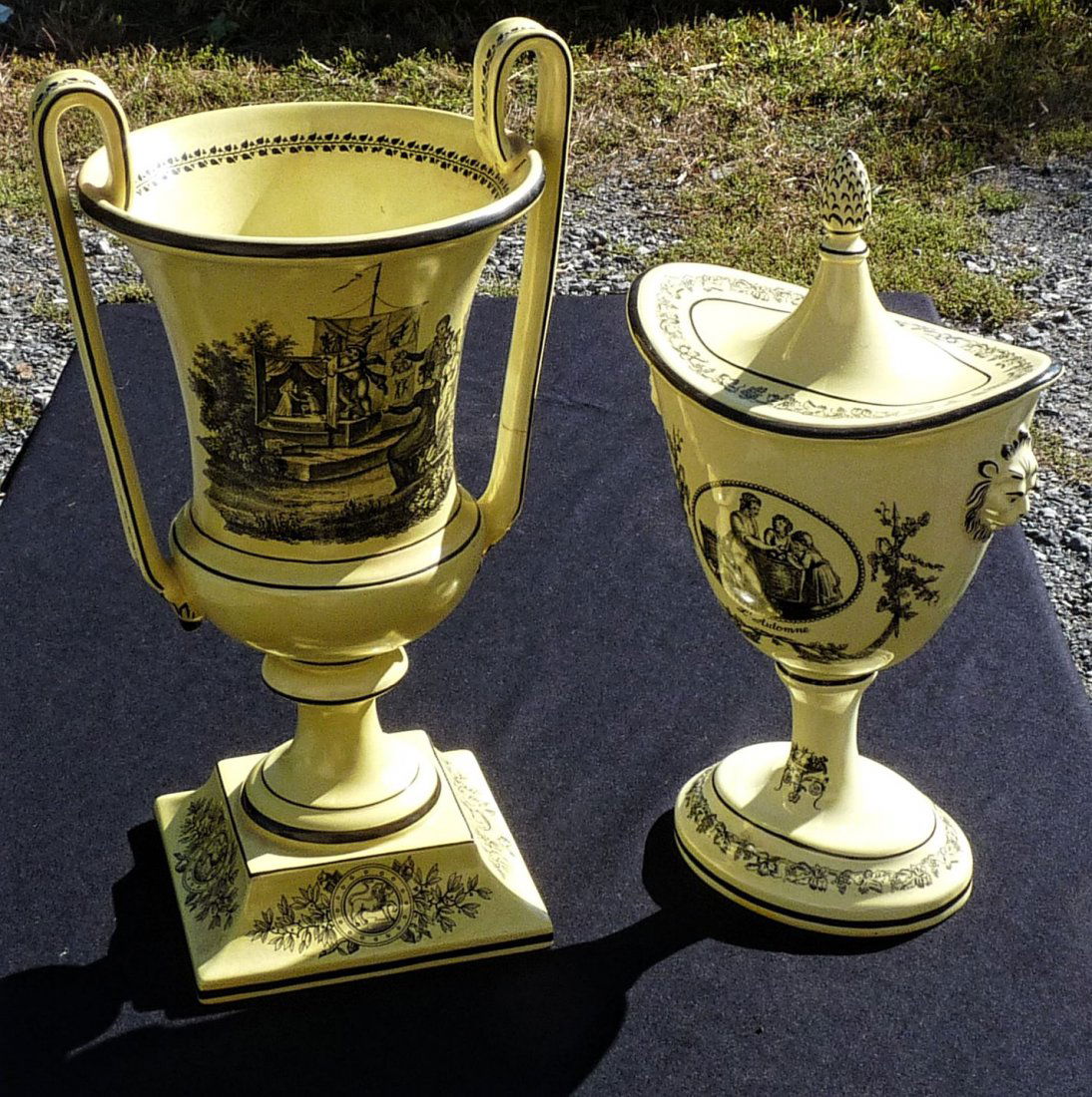 Pair of Mottahedeh pottery items (1 of 6)