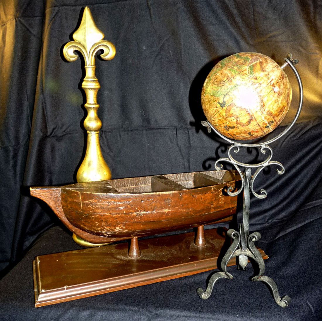 Grouping of Decorative articles (1 of 3)