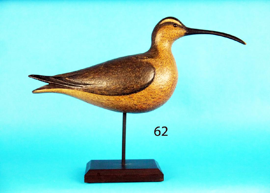 FINE CURLEW by David Ward: FINE CURLEW by David Ward, Essex, CT. Excellent original antiqued paint and condition. Relief-carved wings with multiple carved wing tips and tail. Hollow construction. Head turned boldly right. Maker