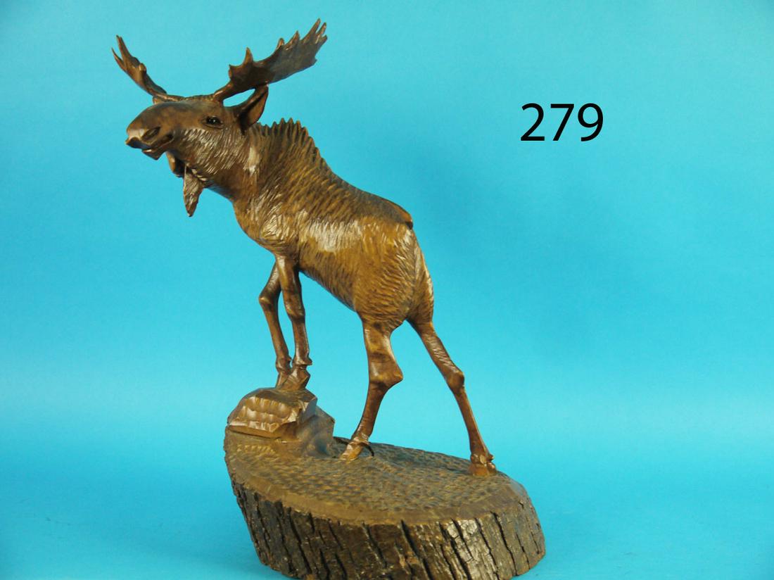 BULL MOOSE WOOD CARVING, A. PATTERSON (1 of 1)