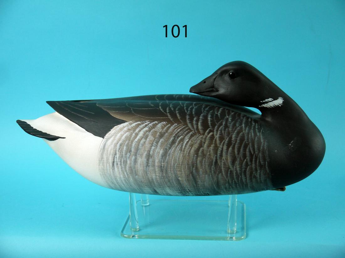 PREENING BRANT, H. MILLER (1 of 4)