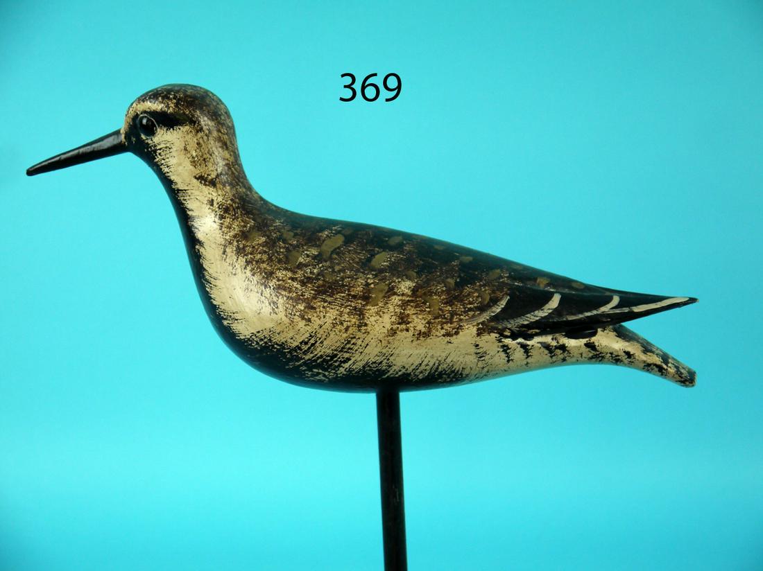GOLDEN PLOVER, J. SLACK: FINE GOLDEN PLOVER by Jim Slack, Pekin, IL. Excellent original paint and condition. Raised carved wing tips. Detailed painted feather work to back. Shoe button eyes. Retains original bill. Mounted ato