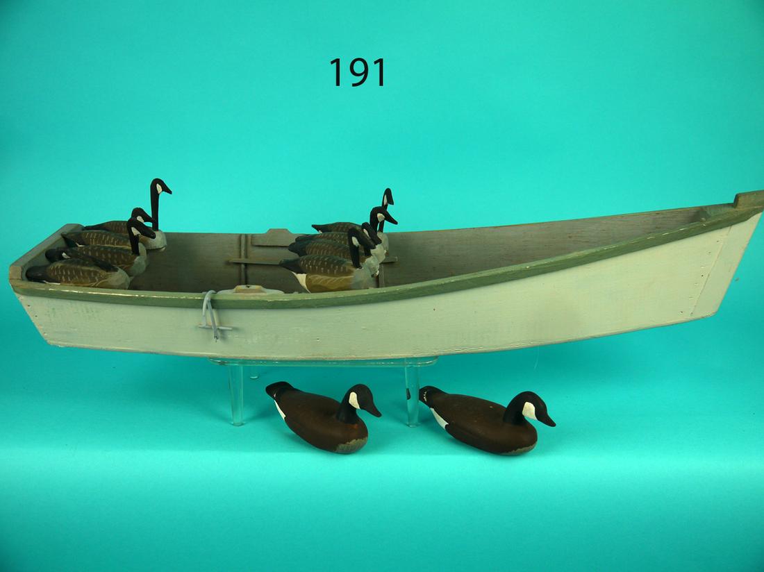 LAYOUT SKIFF WITH TEN MINIATURE DECOYS (1 of 1)