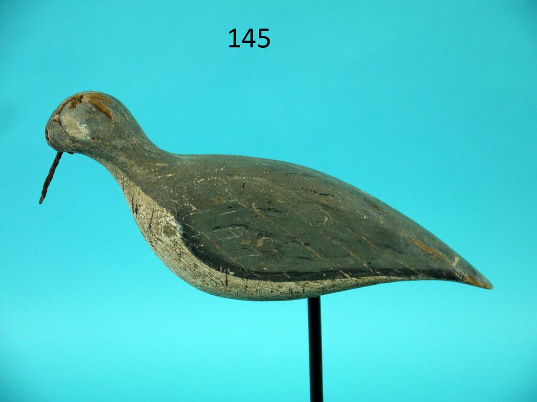 EARLY YELLOWLEG, S. LINDBERG: EARLY YELLOWLEG by Sven Lindberg, Cape May, NJ. Good original paint and structural condition. Some wood loss to top of head. Remnants of painted work to body. Retains iron bill, possibly a replacement