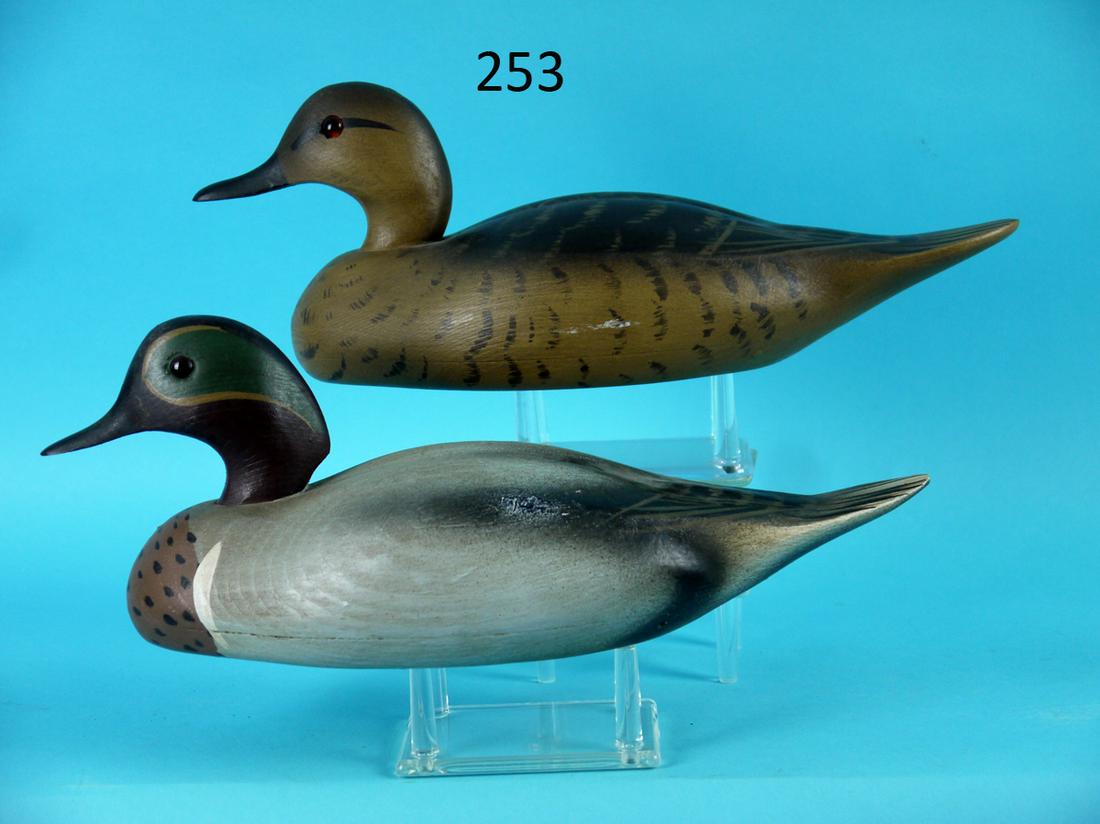 GREEN WING TEAL PAIR, F.C. BROWN, JR.: DAINTY PAIR OF GREEN WING TEAL by Fredrick C. Brown, Jr., Pt. Pleasant, NJ. Excellent original paint and structural condition. Hollow construction. Fine painted feather work to both. Extended tail car