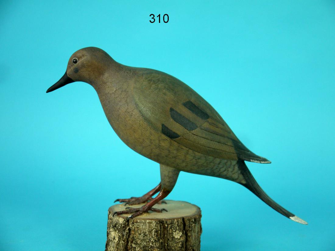 FULL-SIZE DOVE, J. YOUNG: FULL-SIZE DOVE by John Young, Stockton, NJ. Excellent original paint and condition. Competition carving with very detailed carving and paint pattern overall. Elongated fluted tail. Head turned slightl