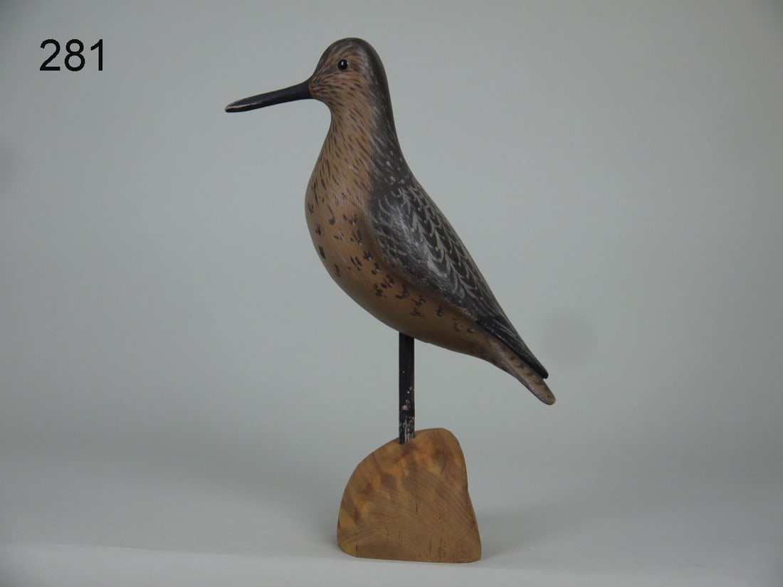 SHOREBIRD, F. JENNINGS: SHOREBIRD by Forrest "Bud" Jennings, Shamong, NJ. Very good original paint and structural condition. Hollow construction. Relief-carved wings and raised wing tip. Detailed painted feather work to back