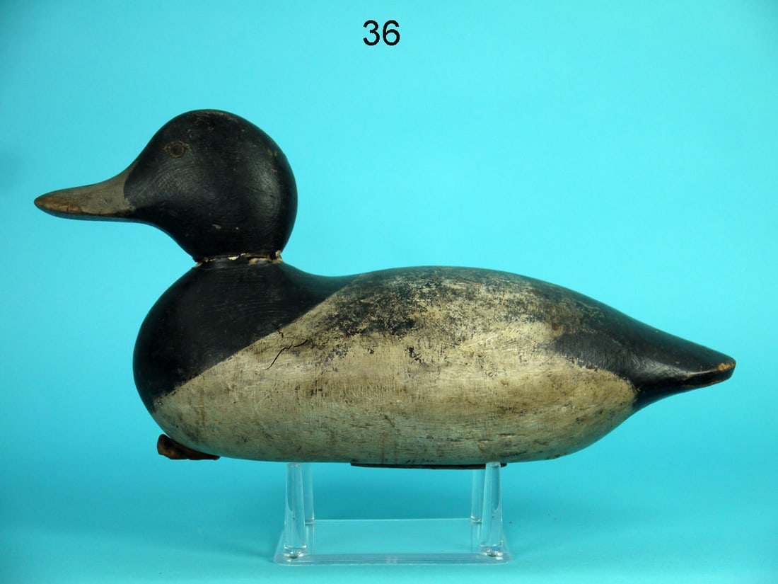 BROADBILL DRAKE, MASON: BROADBILL DRAKE by the Mason Decoy Co., Detroit, MI, circa 1910. Appears to be original paint and very good structural condition with in-use wear and possible touch up to areas. Neck filler missing. S