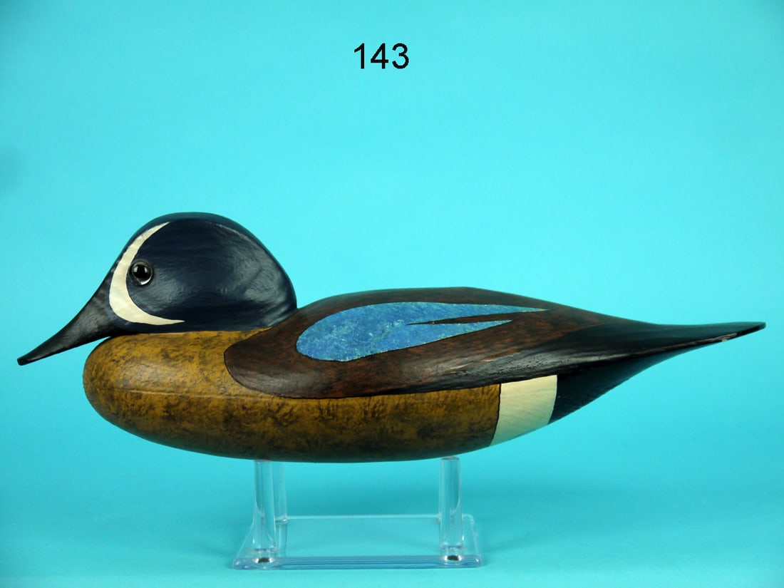 BLUE WING TEAL DRAKE, R. DALEY: BLUE WING TEAL DRAKE by Rob Daley, West Creek, NJ. very good original paint and structural condition. Hollow construction. Sleek model with bold blue wing patch. Retains glass eyes. Signed by maker. O