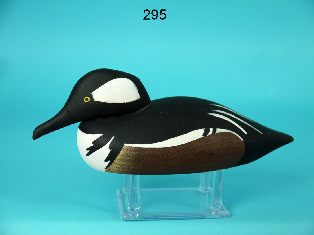 ONE-HALF SIZE HOODED MERGANSER DRAKE,  DELAWARE RIVER DECOY CO. (1 of 4)
