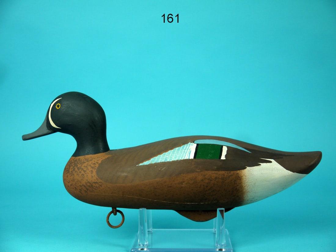 BLUE WING TEAL DRAKE, MARYLAND: BLUE WING TEAL DRAKE, Maryland. Very good original paint and structural condition. Painted feather detail to back and sides. Head very slightly turned. Retains keel weight and rigging ring. Overall le