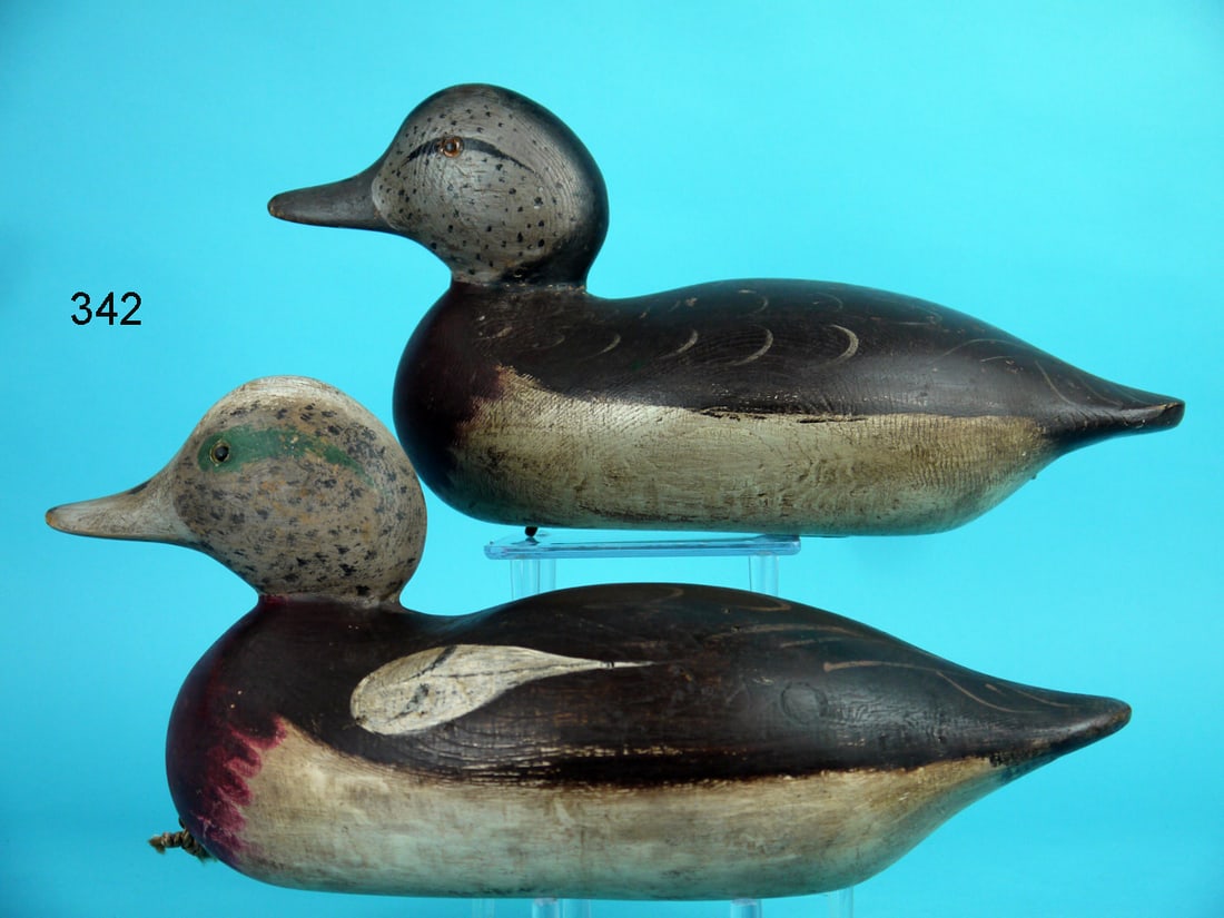 WIGEON PAIR, MASON: FINE PAIR OF WIGEON by the Mason Decoy Co., Detroit, MI, circa 1920. Restored paint with wear to both heads. Very good structural condition with gunning wear. Standard grade, glass eyes models. Hen re