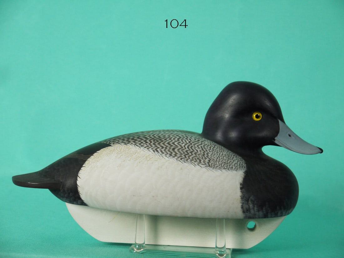 BLUEBILL DRAKE, C.R. MARTER, JR.: BLUEBILL DRAKE by Caleb R. Marter, Jr., Burlington, NJ. Excellent original paint and structural condition. Hollow construction, Detailed painted feather work to back with very subtle painted feather d