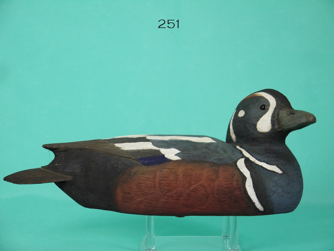 HARLEQUIN DRAKE, P. ROSE: FINE HARLEQUIN DRAKE by Peter Rose, East Meadow, NY. Very good original paint and structural condition. Very detailed carved feather work overall. Relief-carved wings and raised, crossed wing tips and